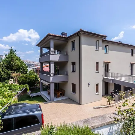 Deluxe Kovac With Terrace Apartment Baska (Krk)