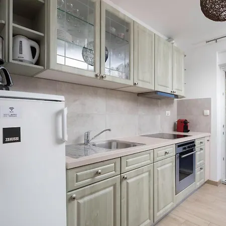 Apartment Deluxe Kovac With Terrace Baska (Krk)