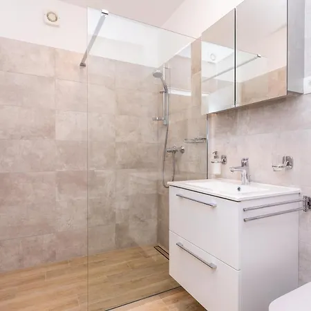 Deluxe Kovac With Terrace Lägenhet *