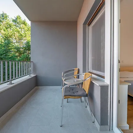 Deluxe Kovac With Terrace Lägenhet Baška