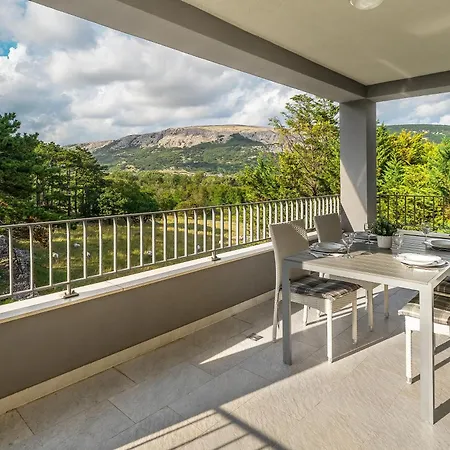 Lägenhet Deluxe Kovac With Terrace