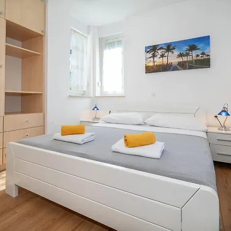Deluxe Kovac With Terrace Daire Baška