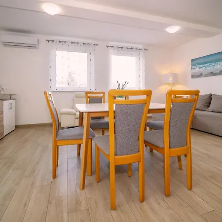 Deluxe Kovac With Terrace Daire